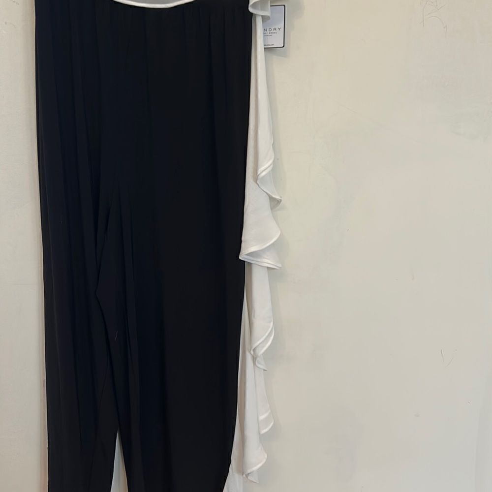Laundry by Shelli Segal one shoulder black white jumpsuit Size 10 New - Picture 5 of 11